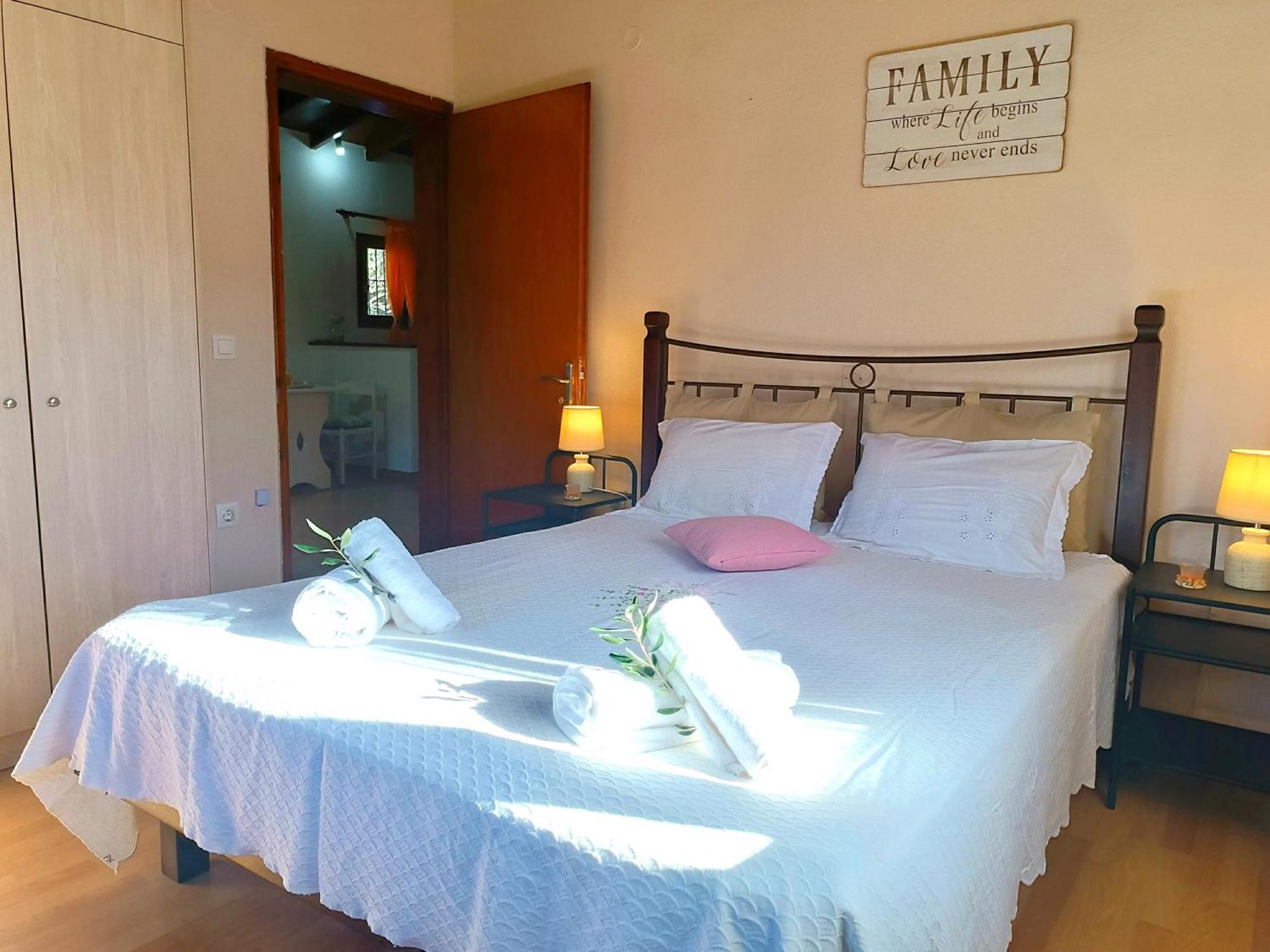 Elia House Villa Peritheia ภายนอก รูปภาพ